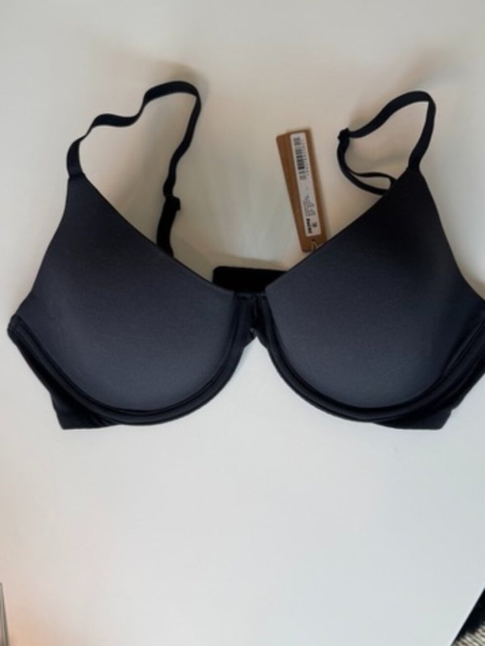 Skims Fits Everybody T-shirt Scoop Plunge Bra Black NWT Size 36C